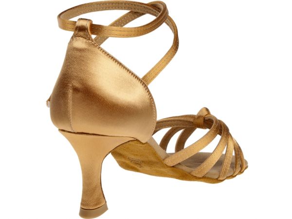 Trotz eines 6,5cm Absatzes bietet dieser Tanzschuh einen guten Halt.
